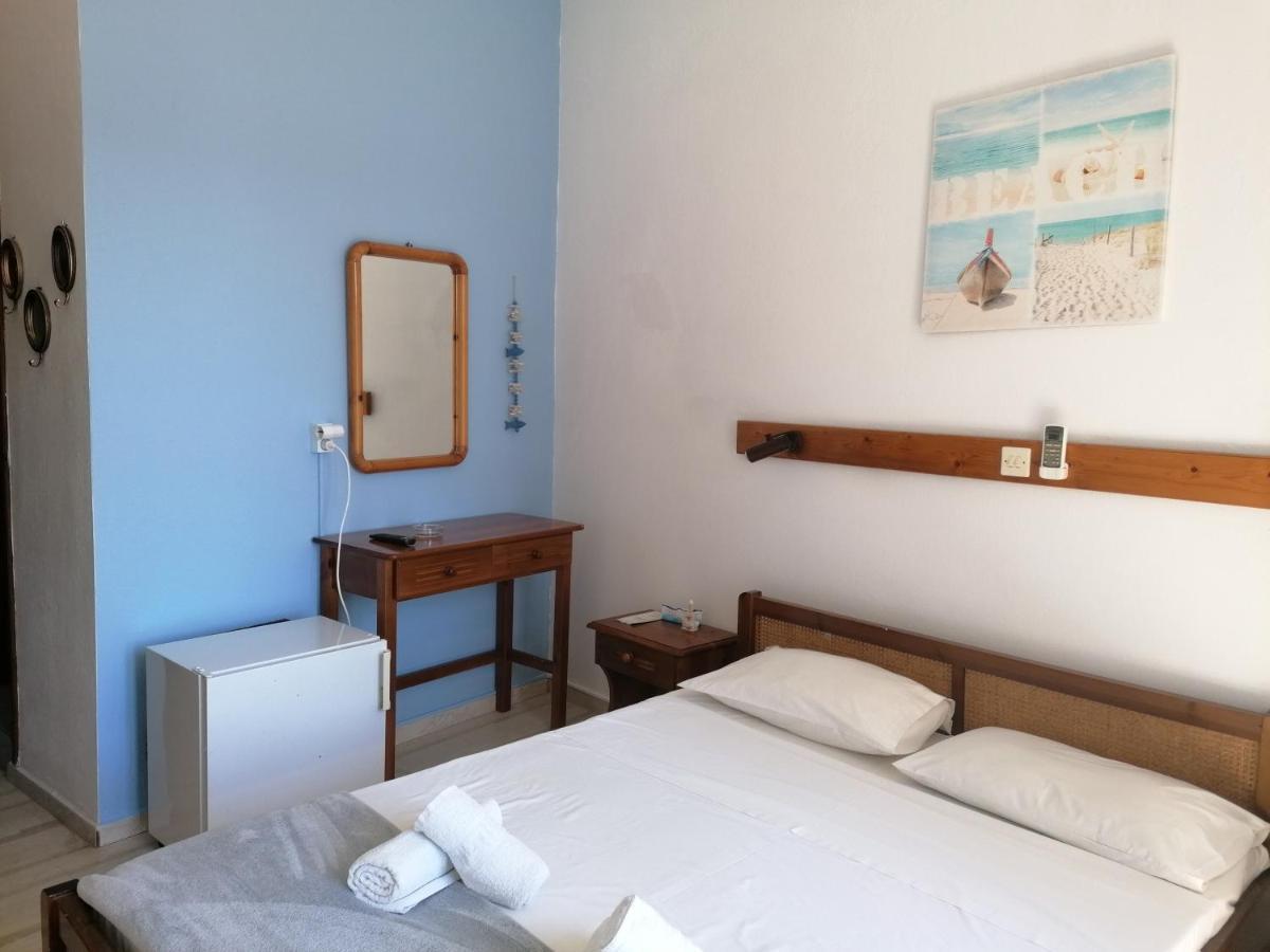 Pension Onar Skiathos Town Bagian luar foto