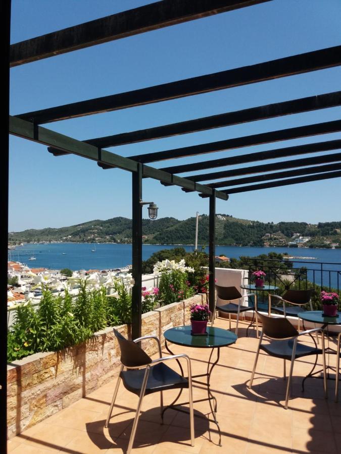 Pension Onar Skiathos Town Bagian luar foto